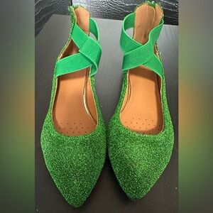 Ollio Shimmering Green Flats